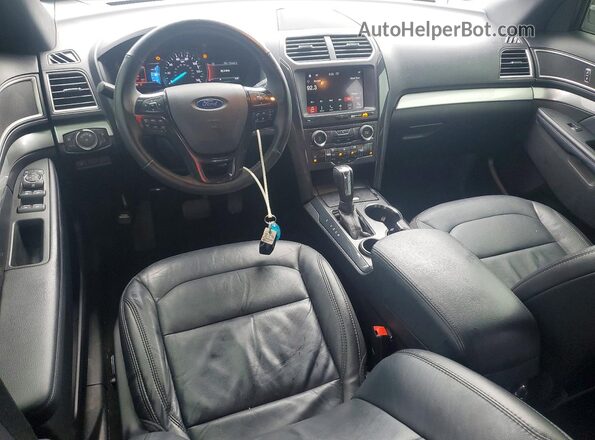 1FM5K7D84HGD77275 2017 FORD EXPLORER Silver Вид панелі приладів