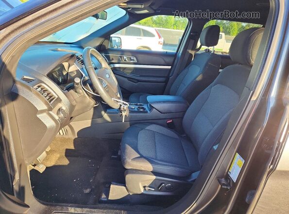 1FM5K7D84HGD96599 2017 FORD EXPLORER Gray წინა სალონის ხედი