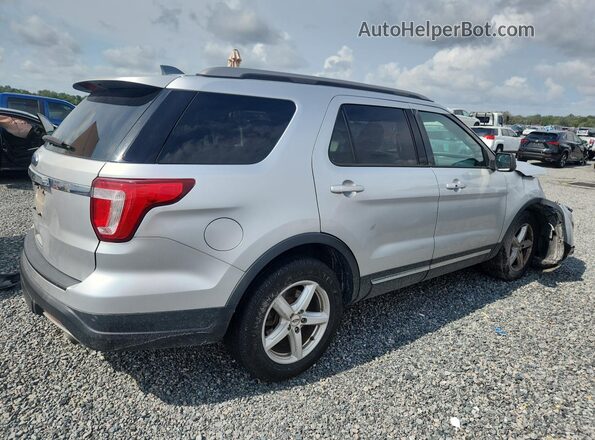 1FM5K7D84JGC63993 2018 FORD EXPLORER Серебряный Задняя правая четверть