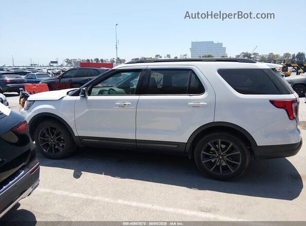 1FM5K7D84KGB08796 2019 FORD EXPLORER White Widok wnętrza 360 stopni