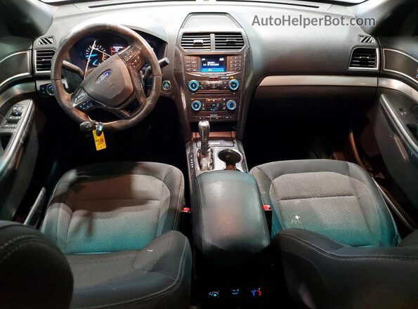 1FM5K7D85HGA41599 2017 FORD EXPLORER Silver Dashboard view