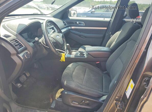 1FM5K7D85HGE33269 2017 FORD EXPLORER Gray Widok wnętrza z przodu