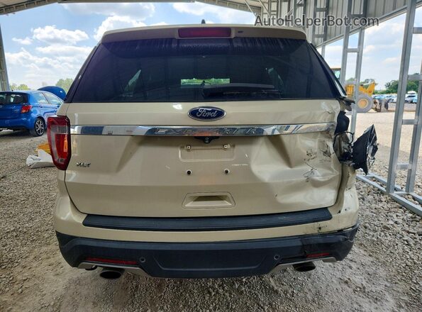 1FM5K7D86JGA52407 2018 FORD EXPLORER Бежевый Вид сзади