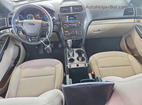 1FM5K7D86JGA52407 2018 FORD EXPLORER Бежевый Вид панели приборов