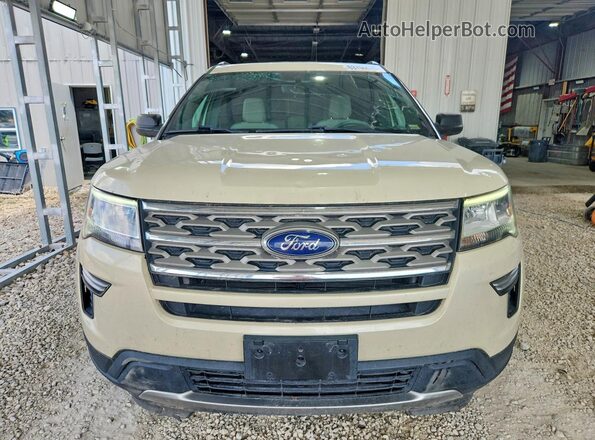 1FM5K7D86JGA52407 2018 FORD EXPLORER Бежевый Вид спереди