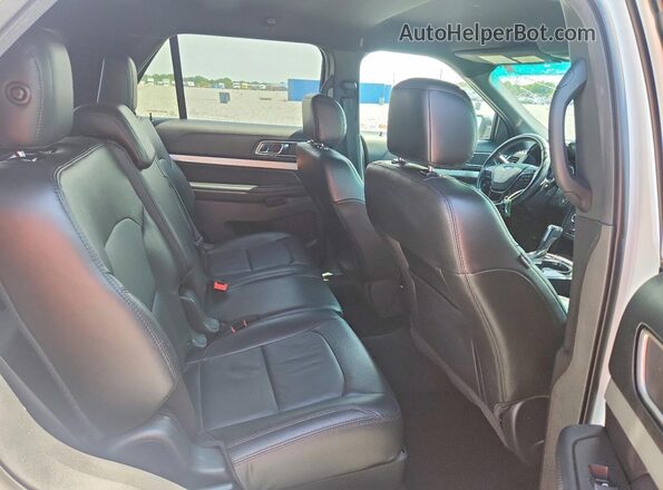1FM5K7D87HGA96989 2017 FORD EXPLORER Белый Вид задних сидений
