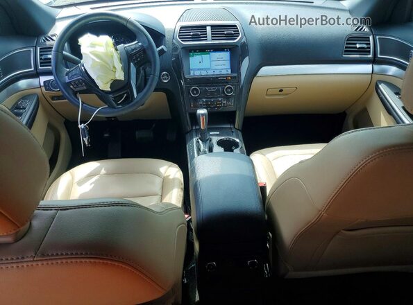 1FM5K7D87HGC45305 2017 FORD EXPLORER Gold Вид панелі приладів