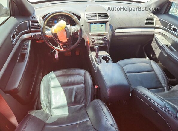 1FM5K7D87HGD78761 2017 FORD EXPLORER Silver Вид панелі приладів