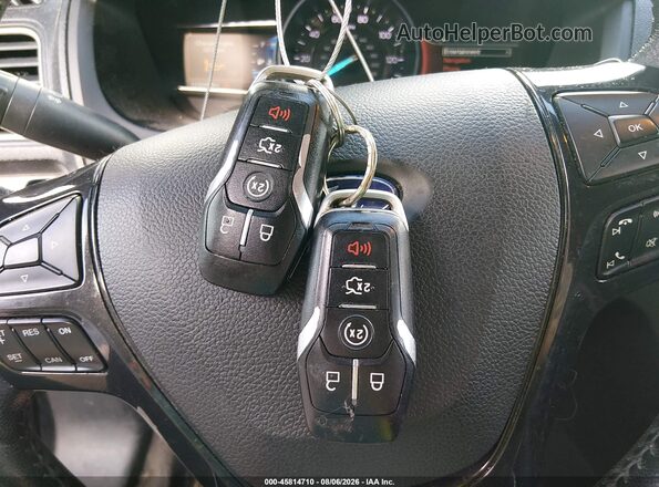 1FM5K7D88HGD76565 2017 FORD EXPLORER Черный Вид панели приборов
