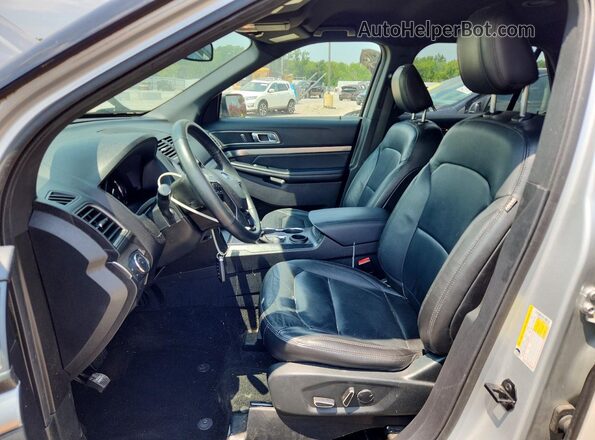 1FM5K7D88JGC25408 2018 FORD EXPLORER Silver Widok wnętrza z przodu