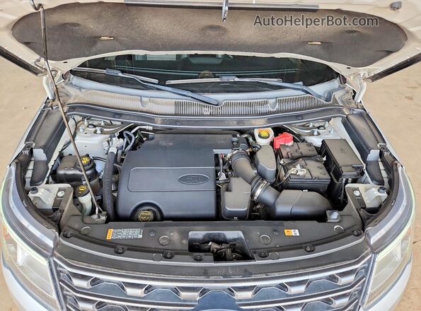 1FM5K7D8XHGE24695 2017 FORD EXPLORER Silver Engine compartment view