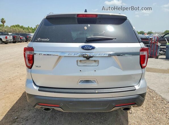 1FM5K7D8XJGA13593 2018 FORD EXPLORER Silver Вид ззаду
