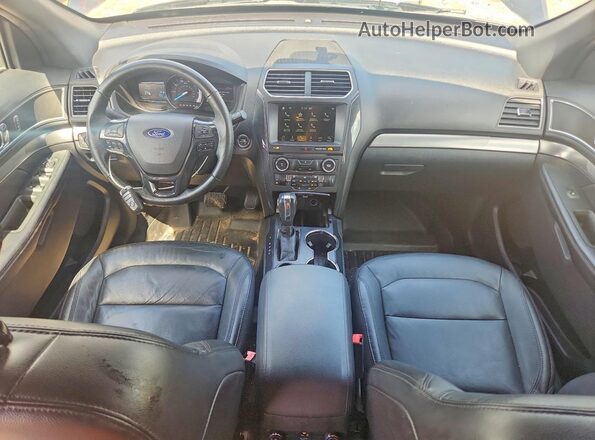 1FM5K7D8XJGC64520 2018 FORD EXPLORER Gray Widok deski rozdzielczej