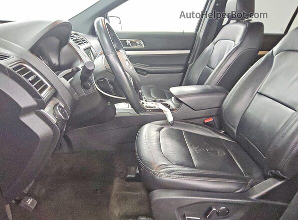 1FM5K7DH1HGE20678 2017 FORD EXPLORER Black Вид салону спереду