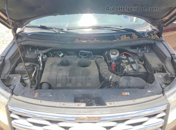 1FM5K7DH8JGC56853 2018 FORD EXPLORER Burgundy Vista del compartimento del motor