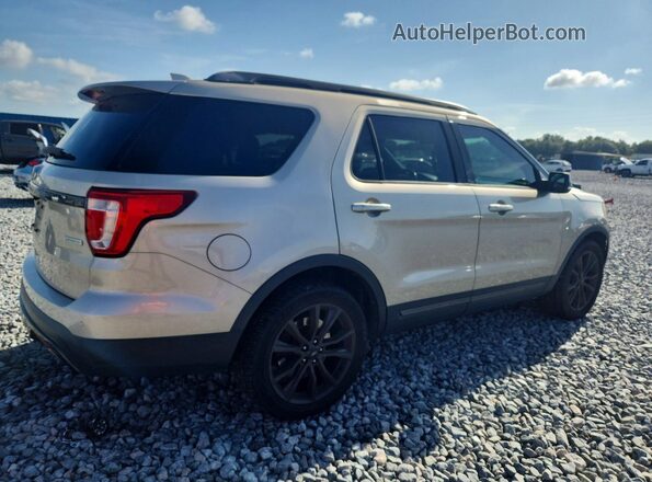 1FM5K7DHXHGD00197 2017 FORD EXPLORER Cream Trasero derecho