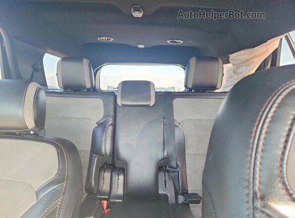 1FM5K7DHXHGD00197 2017 FORD EXPLORER Cream Vista de los asientos traseros