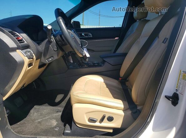 1FM5K7F86HGA25876 2017 FORD EXPLORER White Вид салону спереду