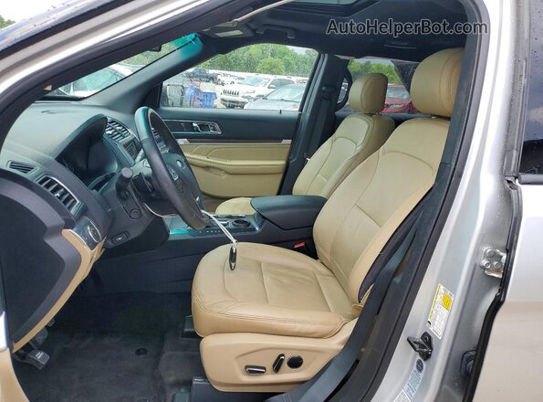 1FM5K7F88HGA46003 2017 FORD EXPLORER Silver Vista interior delantera