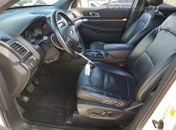 1FM5K7FH8GGC59242 2016 FORD EXPLORER White Front interior view