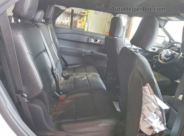 1FM5K8AB0SGA55746 2025 FORD EXPLORER White უკანა სალონის ხედი