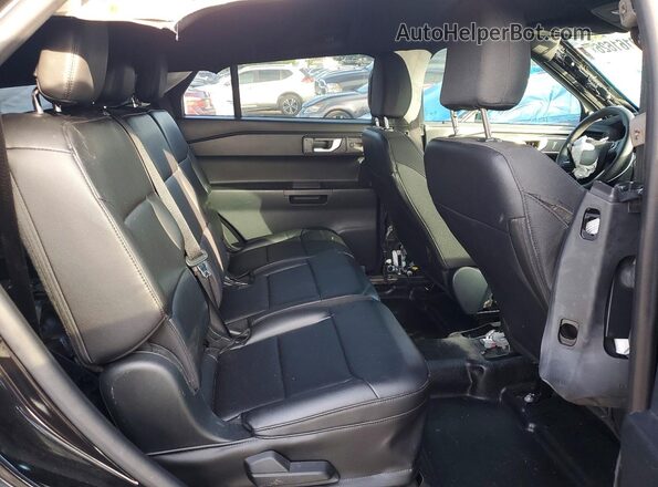 1FM5K8AB8MGA43864 2021 FORD EXPLORER Black Widok wnętrza z tyłu