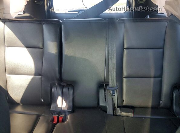 1FM5K8AR0JGC18441 2018 FORD EXPLORER Silver Rear seats view