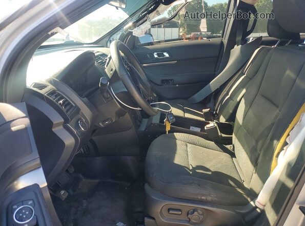 1FM5K8AR0JGC18441 2018 FORD EXPLORER Silver Front interior view
