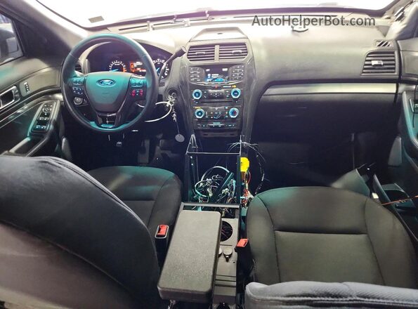1FM5K8AR1JGA84426 2018 FORD EXPLORER Silver წინა პანელის ხედი