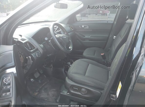 1FM5K8AR2HGD26232 2017 FORD UTILITY POLICE INTERCEPTOR Black Вид салону спереду