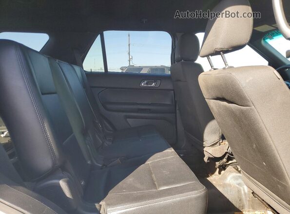 1FM5K8AR3GGA04455 2016 FORD EXPLORER White Widok wnętrza z tyłu