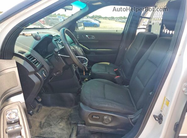 1FM5K8AR4HGA89632 2017 FORD EXPLORER White Вид салону спереду