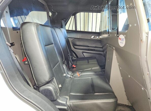 1FM5K8AR6HGA36043 2017 FORD EXPLORER Two Tone Вид задньої частини салону