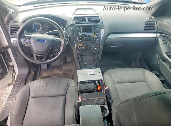1FM5K8AR6HGB41018 2017 FORD EXPLORER White Dashboard view