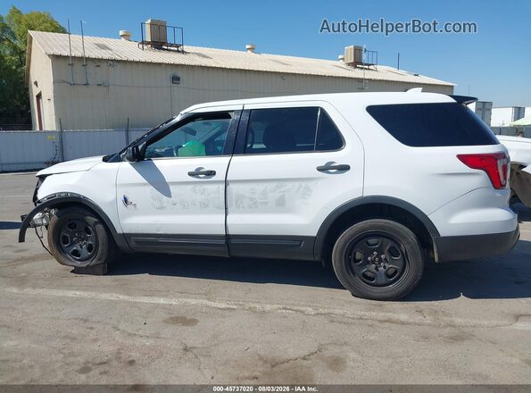 1FM5K8AR6HGE26012 2017 FORD UTILITY POLICE INTERCEPTOR White Widok wnętrza 360 stopni