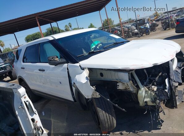 1FM5K8AR6HGE26012 2017 FORD UTILITY POLICE INTERCEPTOR White Widok wnętrza z tyłu