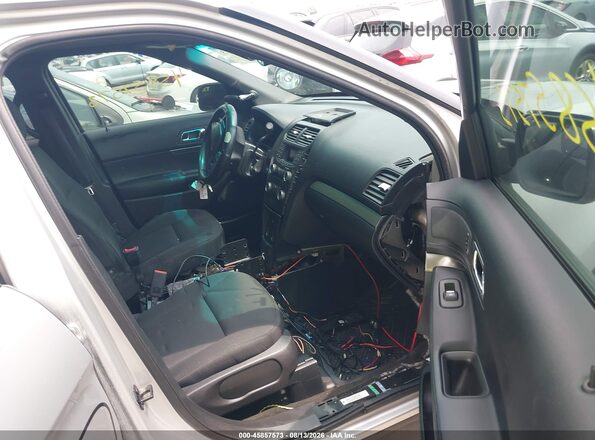 1FM5K8AR7GGC07476 2016 FORD UTILITY POLICE INTERCEPTOR Серебряный Вид салона спереди