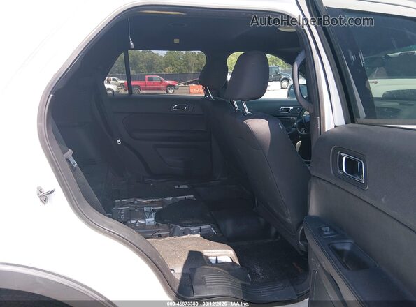 1FM5K8AR8GGD31305 2016 FORD UTILITY POLICE INTERCEPTOR White Widok naklejki z numerem VIN