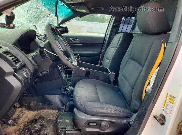 1FM5K8AR8HGA62627 2017 FORD EXPLORER Белый Вид салона спереди