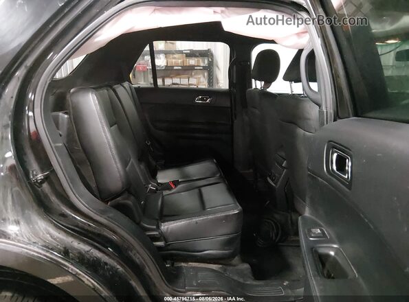 1FM5K8AR8HGD66847 2017 FORD UTILITY POLICE INTERCEPTOR Black Widok naklejki z numerem VIN