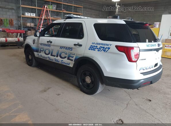 1FM5K8AR9JGC56590 2018 FORD POLICE INTERCEPTOR White Задня ліва чверть