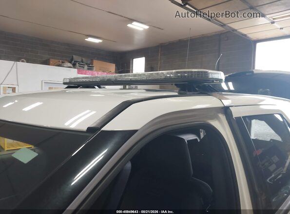 1FM5K8AR9JGC56590 2018 FORD POLICE INTERCEPTOR White Вид щитка приладів