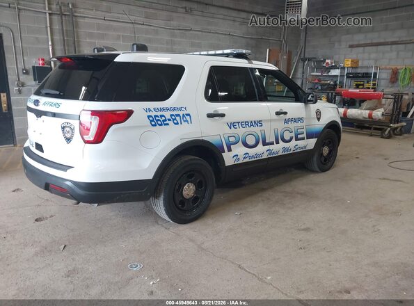 1FM5K8AR9JGC56590 2018 FORD POLICE INTERCEPTOR White Задня права чверть