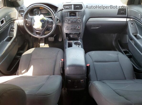 1FM5K8AT6HGD59522 2017 FORD EXPLORER Черный Вид панели приборов