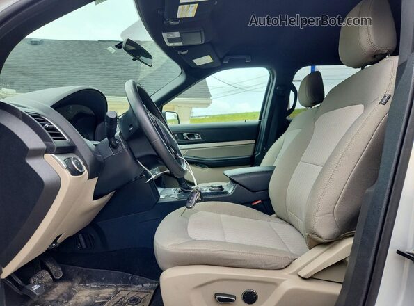 1FM5K8B80JGC66432 2018 FORD EXPLORER Silver Vista interior delantera