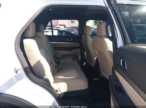 1FM5K8B81HGD22999 2017 FORD EXPLORER White Widok naklejki z numerem VIN