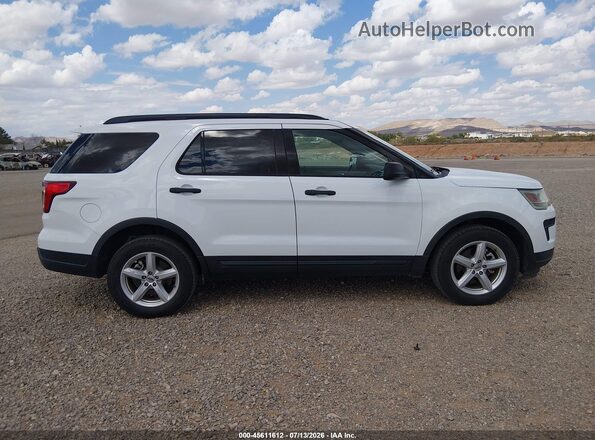 1FM5K8B82JGC77528 2018 FORD EXPLORER White Vista interior trasera