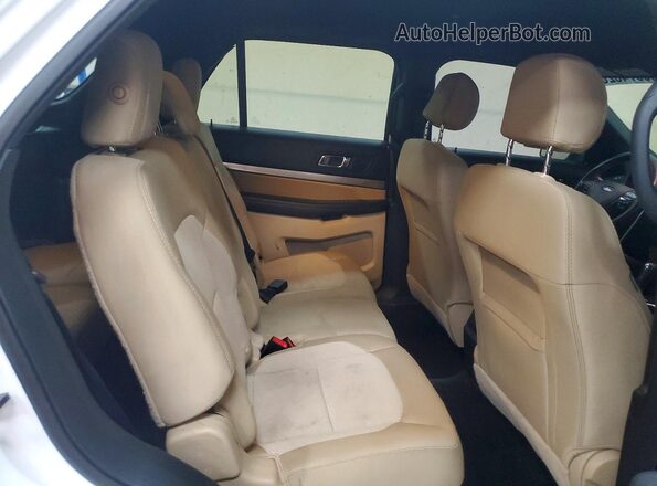 1FM5K8B84HGC41513 2017 FORD EXPLORER White უკანა სალონის ხედი