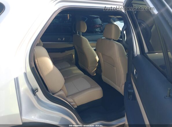 1FM5K8B84HGC63687 2017 FORD EXPLORER Silver Вид наклейки з VIN-кодом