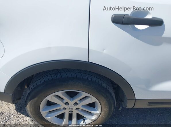 1FM5K8B84HGD18610 2017 FORD EXPLORER White Սալոնի 360 աստիճան տեսք